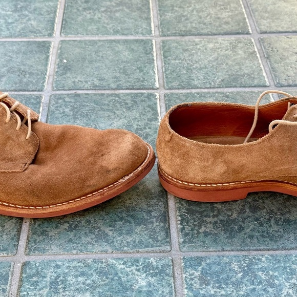 Allen Edmonds Boone Suede Bluchers 9.5 Wide – Vibram Sole main image 8